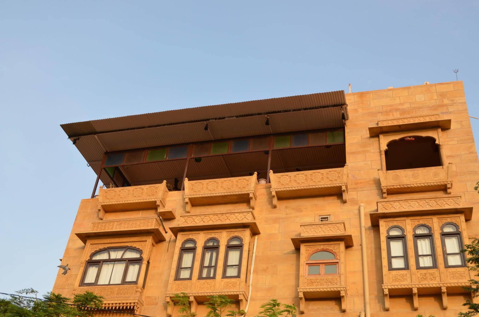 Hotel Fifu Jaisalmer Bagian luar foto